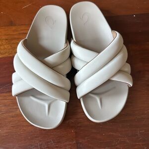 OluKai Hila Women's Slide Sandals
